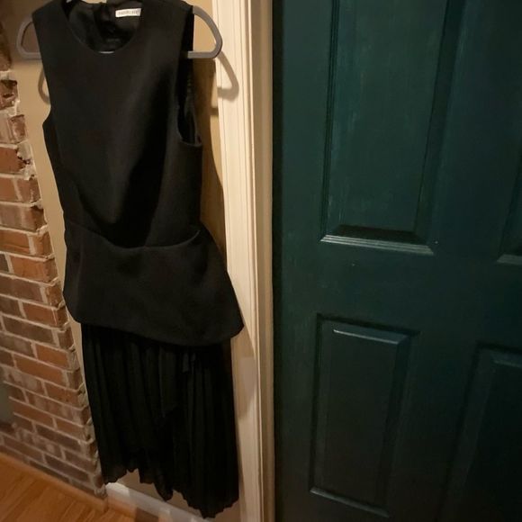 Finders Keepers LBD w Cutout & Zippers - Picture 5 of 10